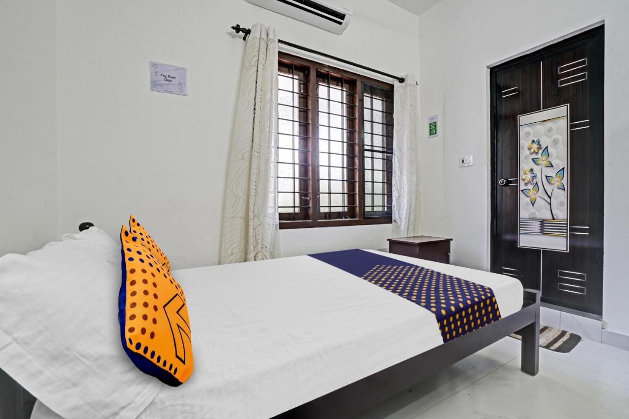 Spot On Blissful Villa Kochi Exteriér fotografie